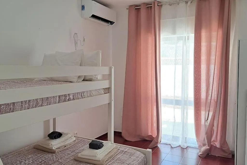 5 Bedroom Beach House In Luz, Lagos בית נופש