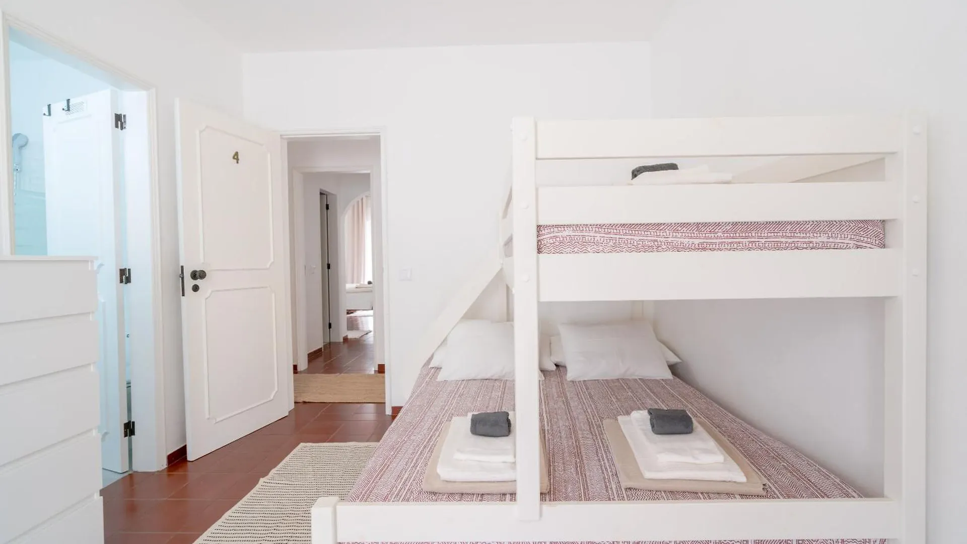 בית נופש 5 Bedroom Beach House In Luz, Lagos