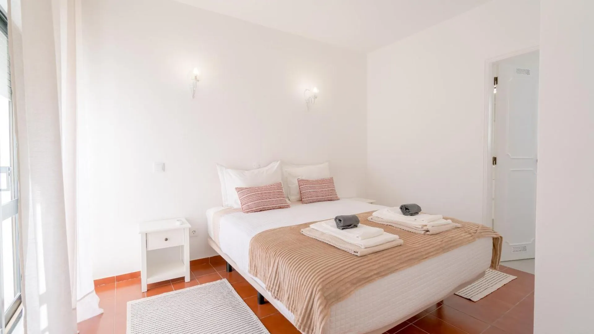 5 Bedroom Beach House In Luz, Lagos בית נופש Senhora da Luz