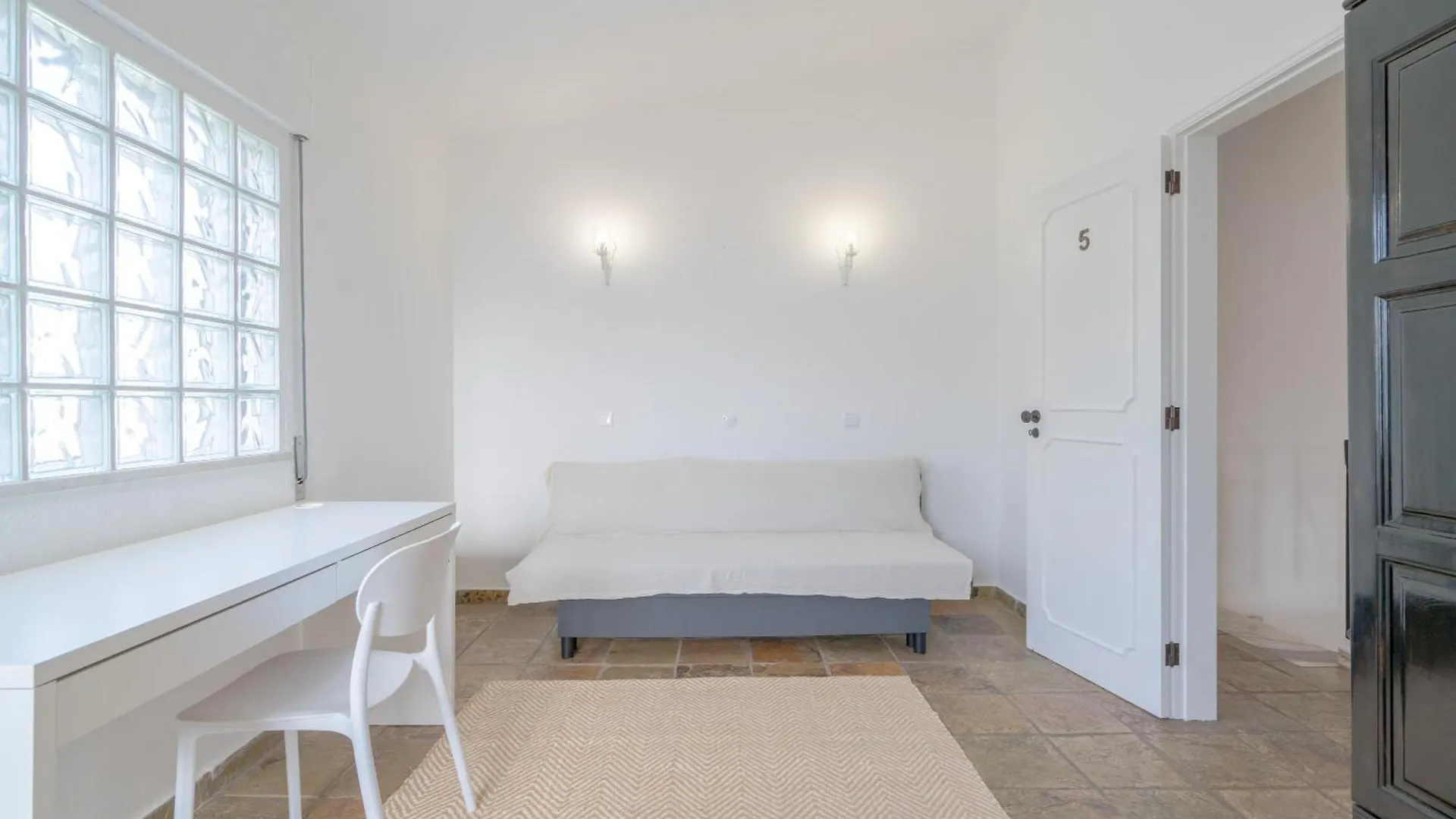 5 Bedroom Beach House In Luz, Lagos Portugal