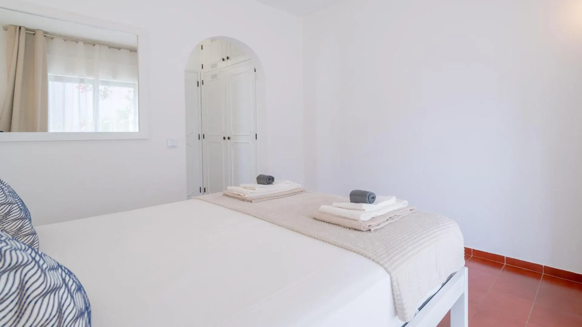 5 Bedroom Beach House In Luz, Lagos Holiday home Praia Da Luz