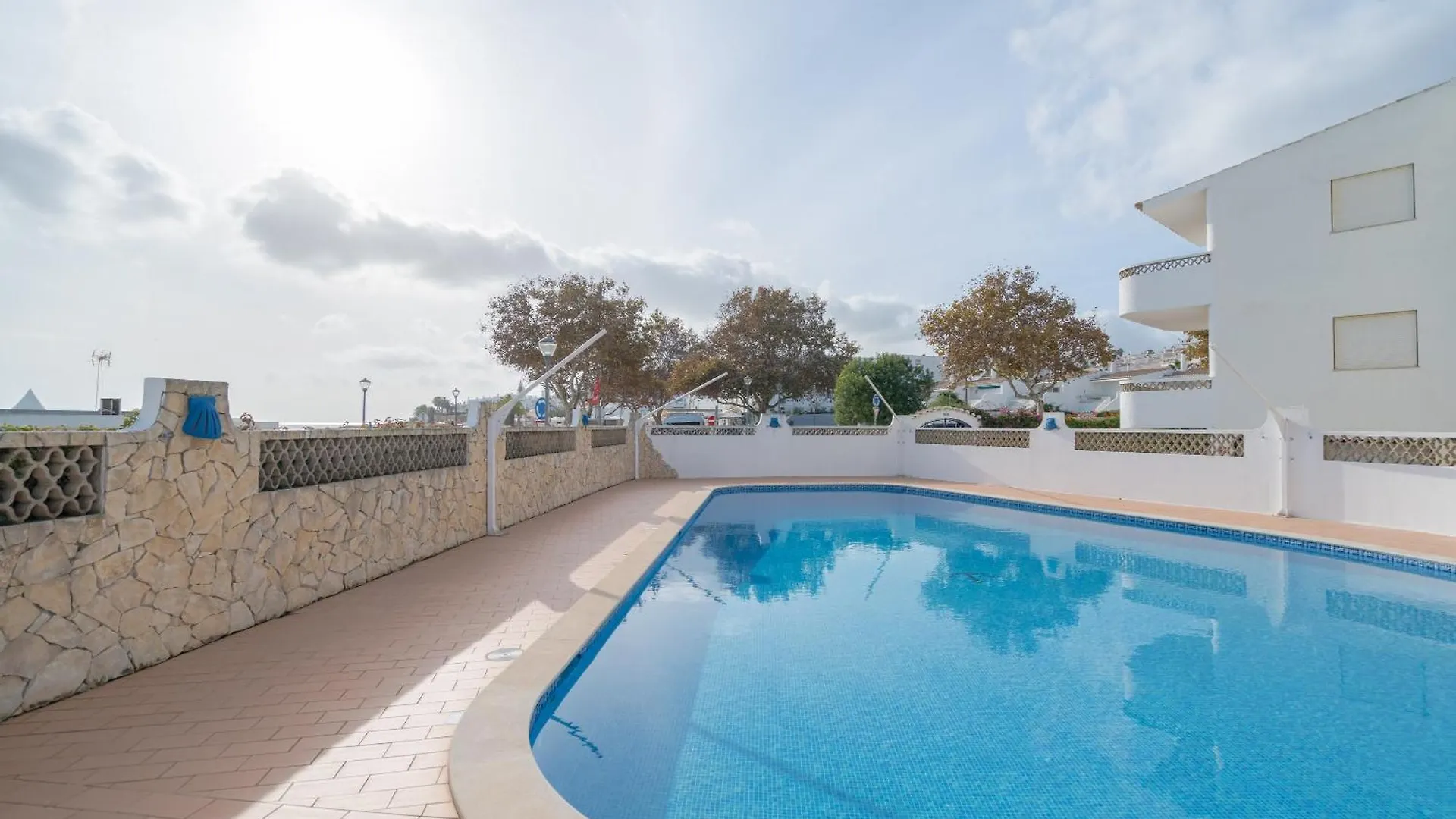 5 Bedroom Beach House In Luz, Lagos פורטוגל